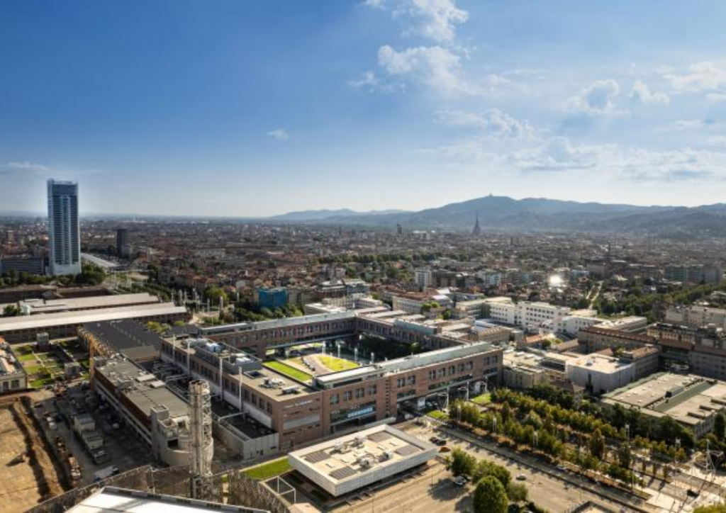 Politecnico di Torino - Sede Ingegneria - Corso Duca Degli Abruzzi vista da drone